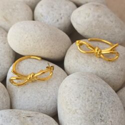 Philia Bow Earrings - Image 4