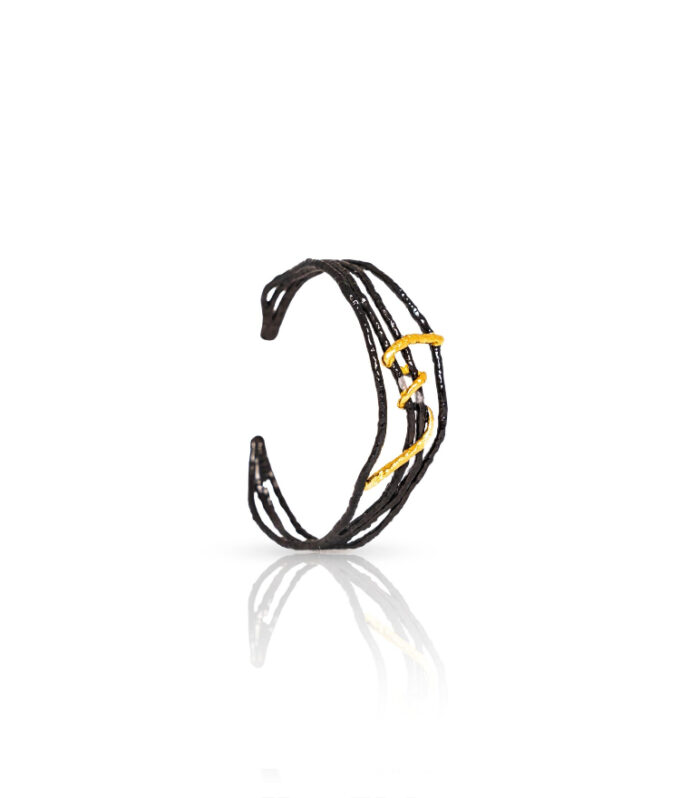 Serpenta Cuff